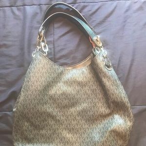 Black Michael kors bag/purse
